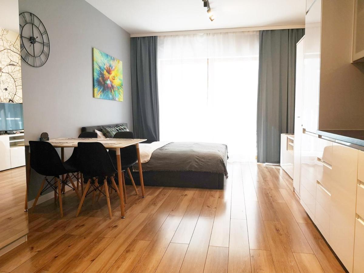 קרקוב Novum Apartment With Parking מראה חיצוני תמונה